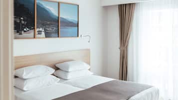 In-room safe, desk, laptop workspace, blackout drapes