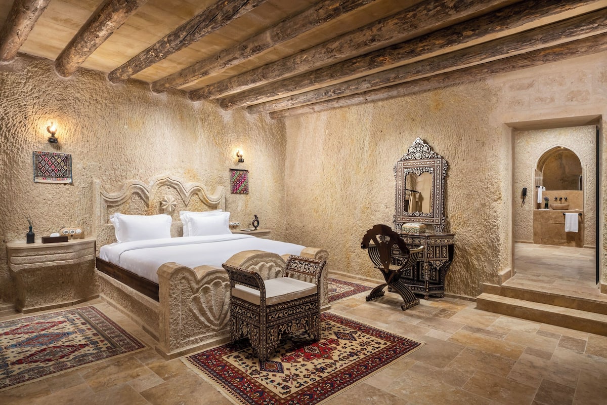 Suite (Nevsehirli Damat Ibrahim Pasa Cave)