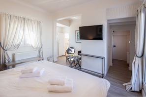 1 bedroom, iron/ironing board, free WiFi