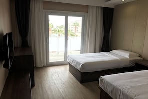 Habitación Deluxe con 2 camas individuales, vista a la bahía | Insonorización, tabla de planchar con plancha y wifi gratis