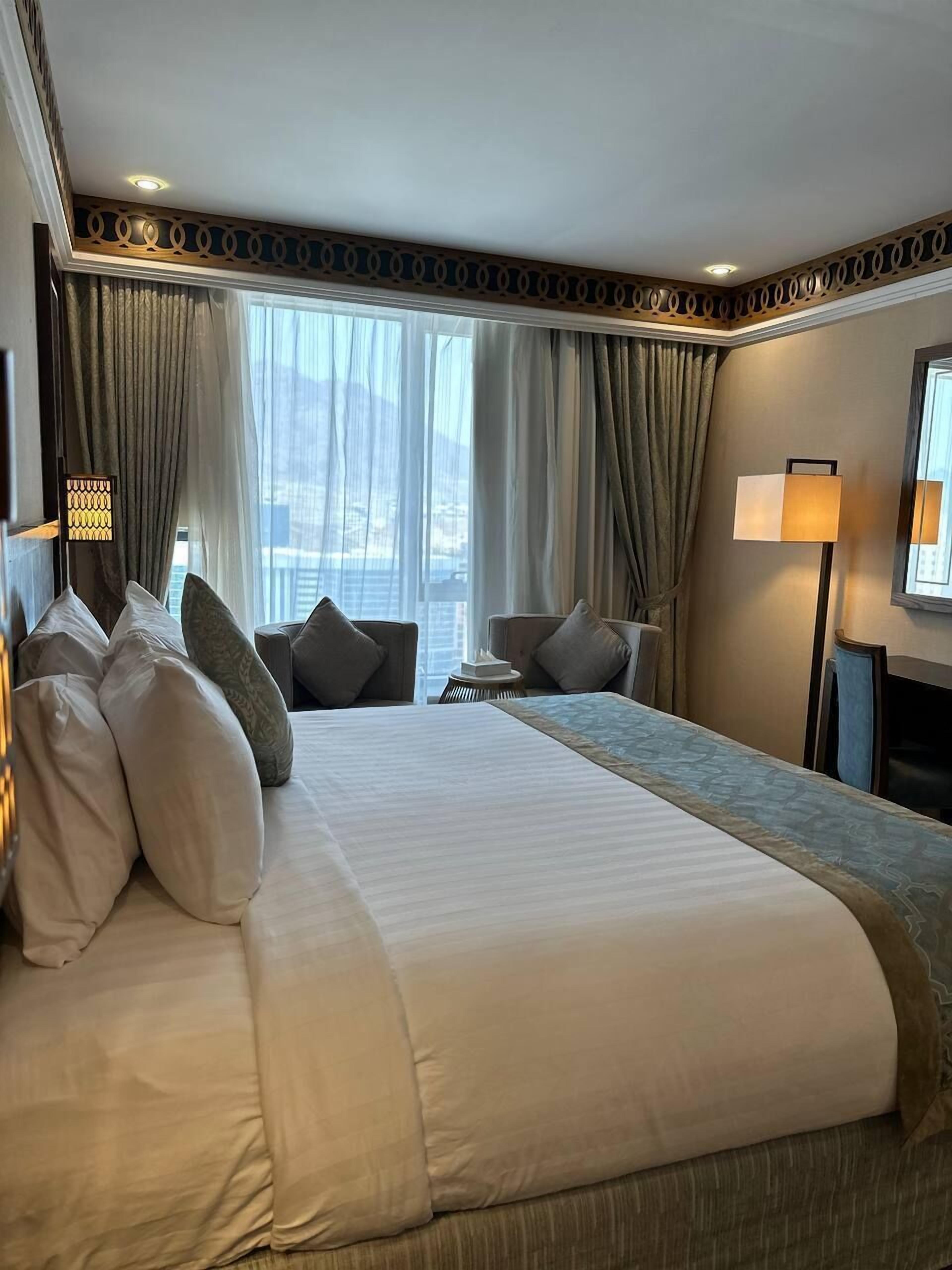 Habitación doble | Caja fuerte, cortinas opacas, sistema de insonorización