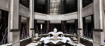 Violet Al Azizia Hotel