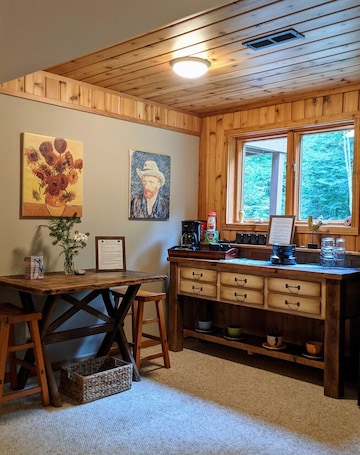 Interior. Land o Lakes Getaway