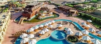 Green Leaves Chalets