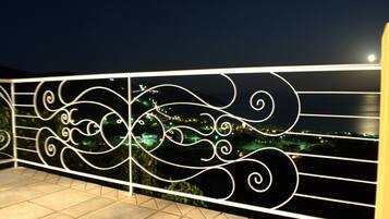 Rumah Panorama | Pemandangan balkon