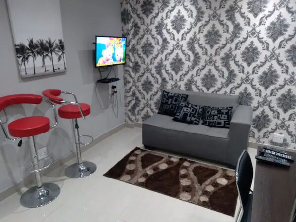 Smart TV, videoteca, escritórios