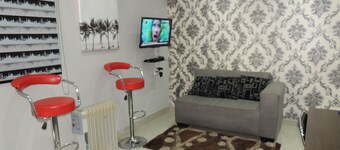 Diamond Apt with Wifi, Netflix,YouTube& Dstv