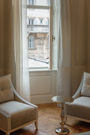 Hypo-allergenic bedding, down duvets, memory-foam beds, minibar - Heritage hotel Santa Lucia (Split)
