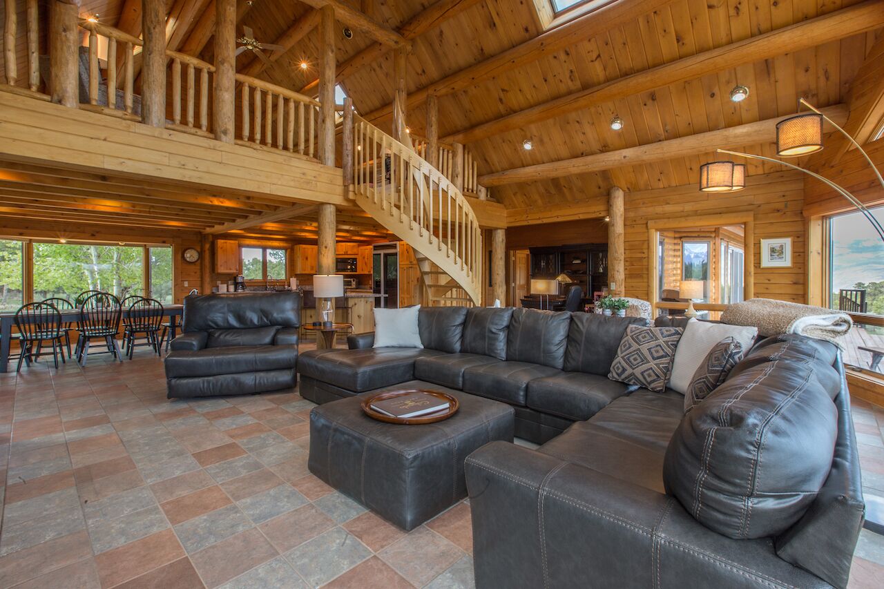 Classic Colorado Log Home - On 40 Private Acres - Dogs Welcome - Fire Pit