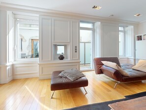 Interior - Le N° 10 - Apartment of 200 sqm with patio of 35 square meters in Old Town (Annecy)