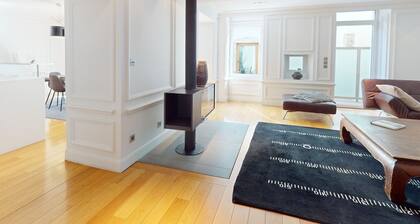 Le N° 10 - Apartment of 200 sqm with patio of 35 square meters in Old Town