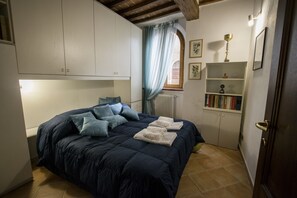 2 quartos, Wi-Fi de cortesia, roupa de cama