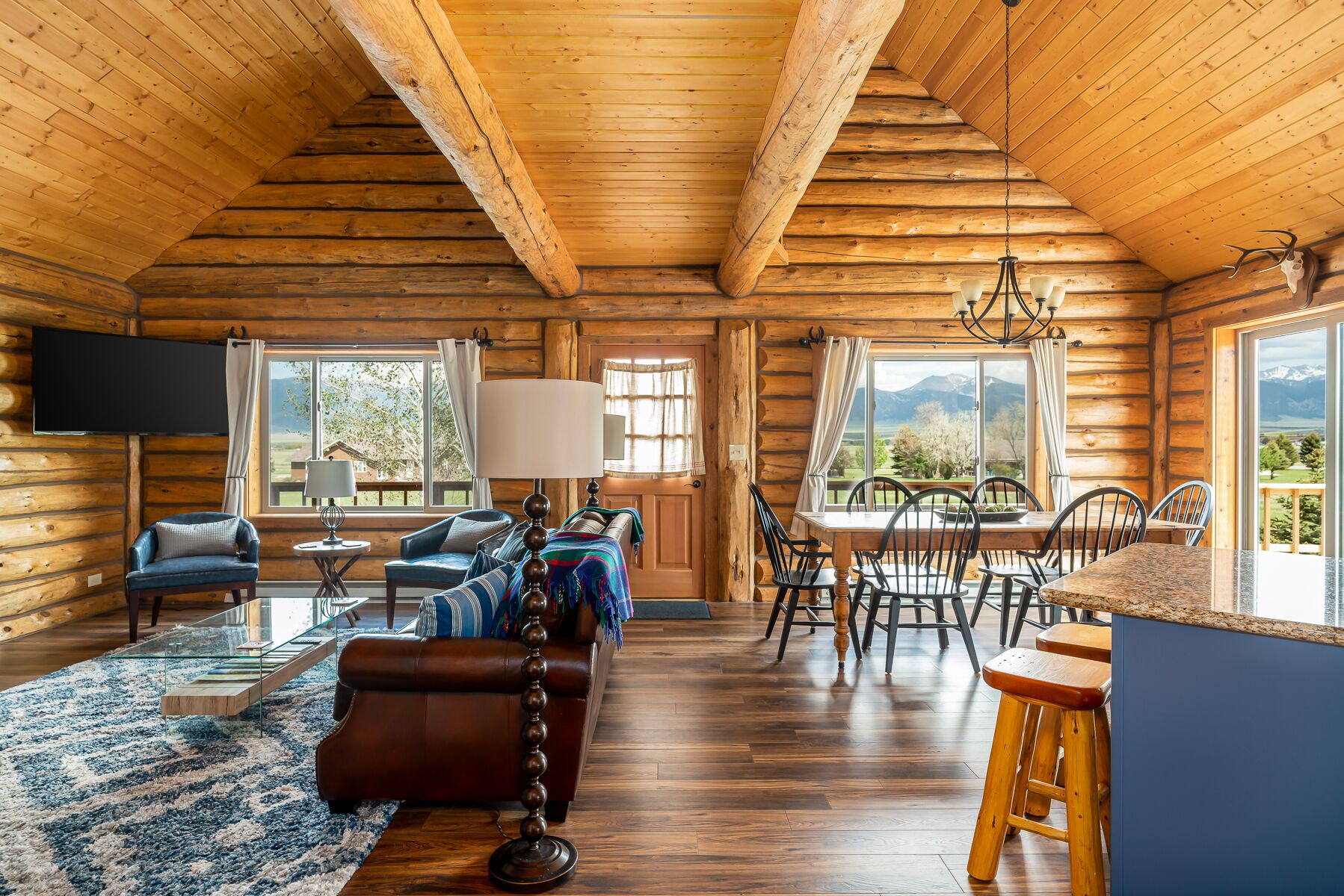 智能電視、壁爐