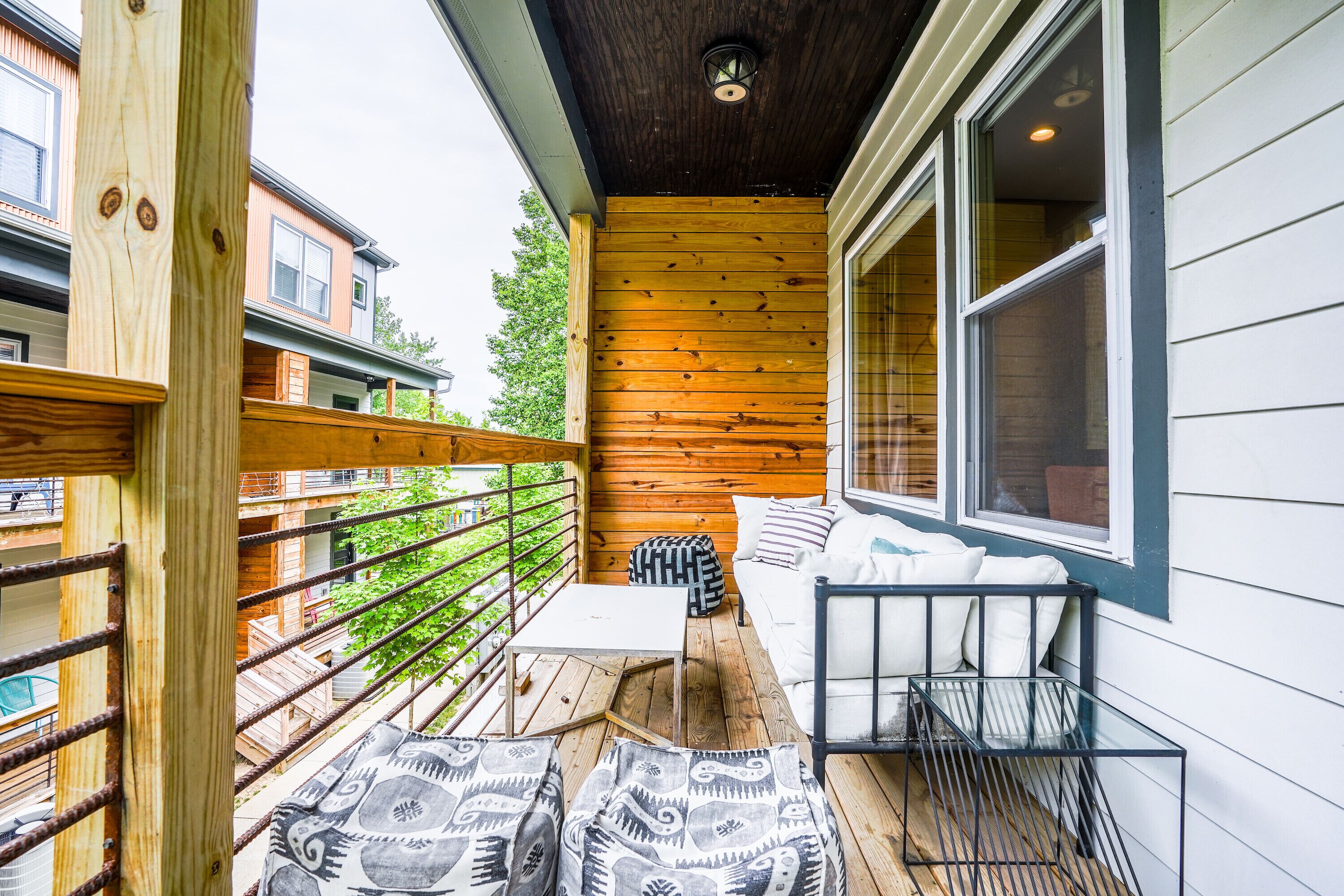 Classic Comfort | Near Music Row & DT