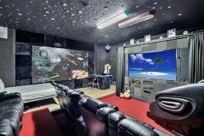 Interior - Pool * Movie Theater * near Free Waterpark (Kissimmee)