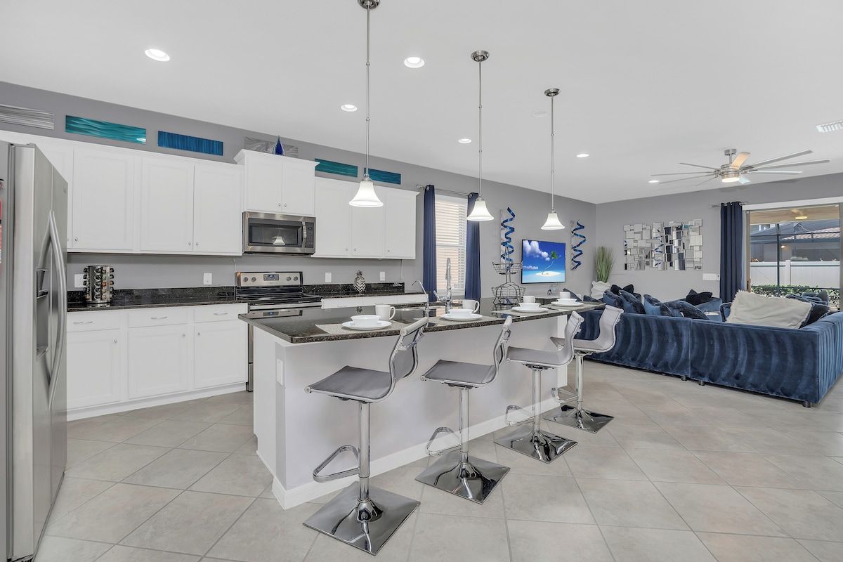 Fully equipped kitchen