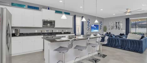 Fully equipped kitchen