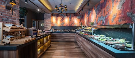 Desayuno buffet incluido todos los días