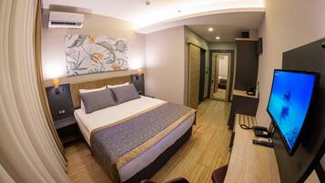 Standard-Doppelzimmer | Minibar, Zimmersafe, laptopgeeigneter Arbeitsplatz