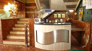 Quầy tiếp tân
