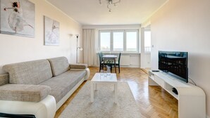 City Apartment | Living room