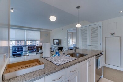 2 BR Fully Furnished Apartment at Penn Quarters - Surrounded by Best Restaurants