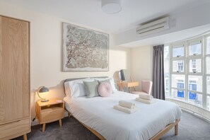 3 bedrooms, iron/ironing board, free WiFi, bed sheets