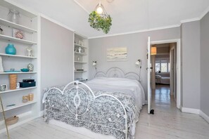 3 bedrooms, iron/ironing board, travel cot, WiFi - Immaculate 3 bed -30 min from London Bridge-Sidcup (Greater London)