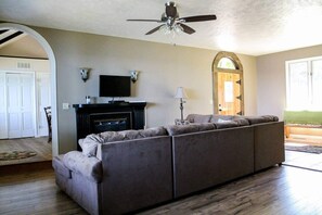 TV - The POINT and Cottage - Lakefront property with spectacular views! (Munising)