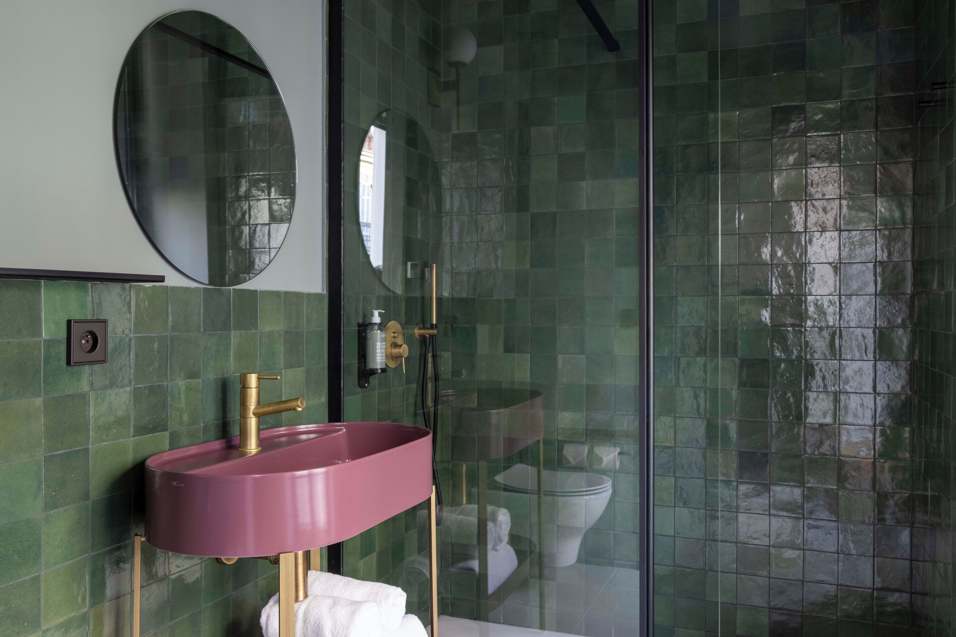 샤워 시설, 레인폴 샤워기, 헤어드라이어, 타월