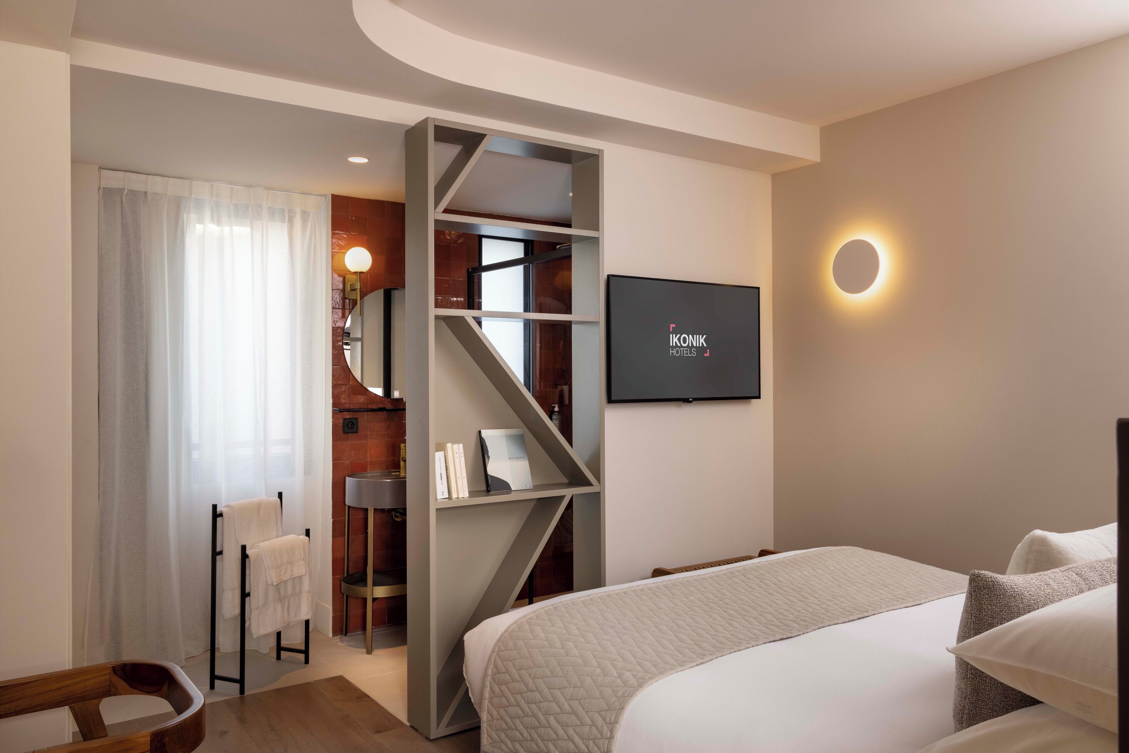 Zimmersafe, Verdunkelungsvorhänge, schallisolierte Zimmer