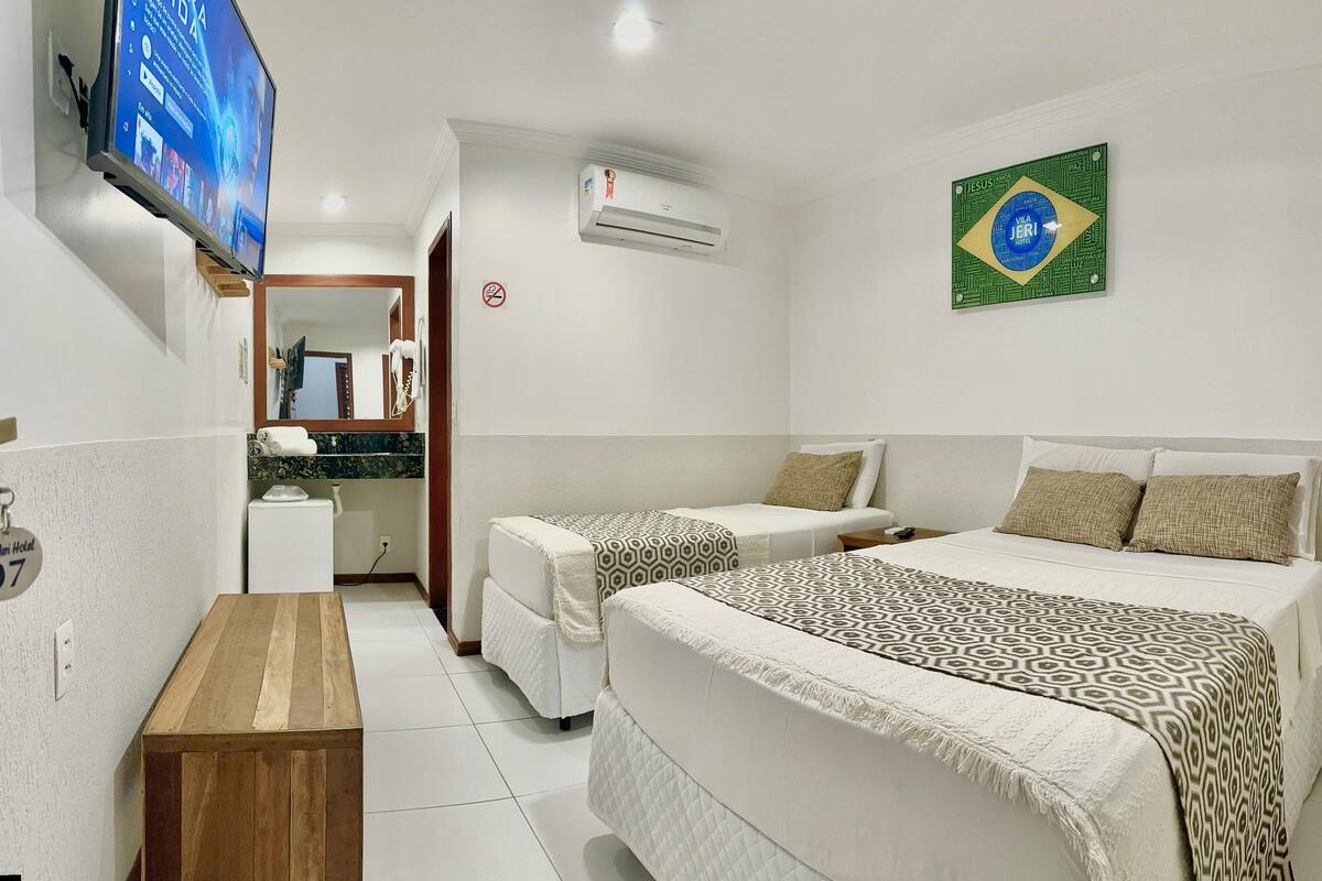 Een minibar, gratis wifi, beddengoed
