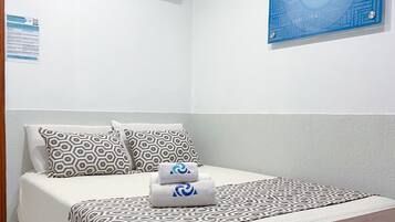 Frigobar, Wi-Fi de cortesia, roupa de cama