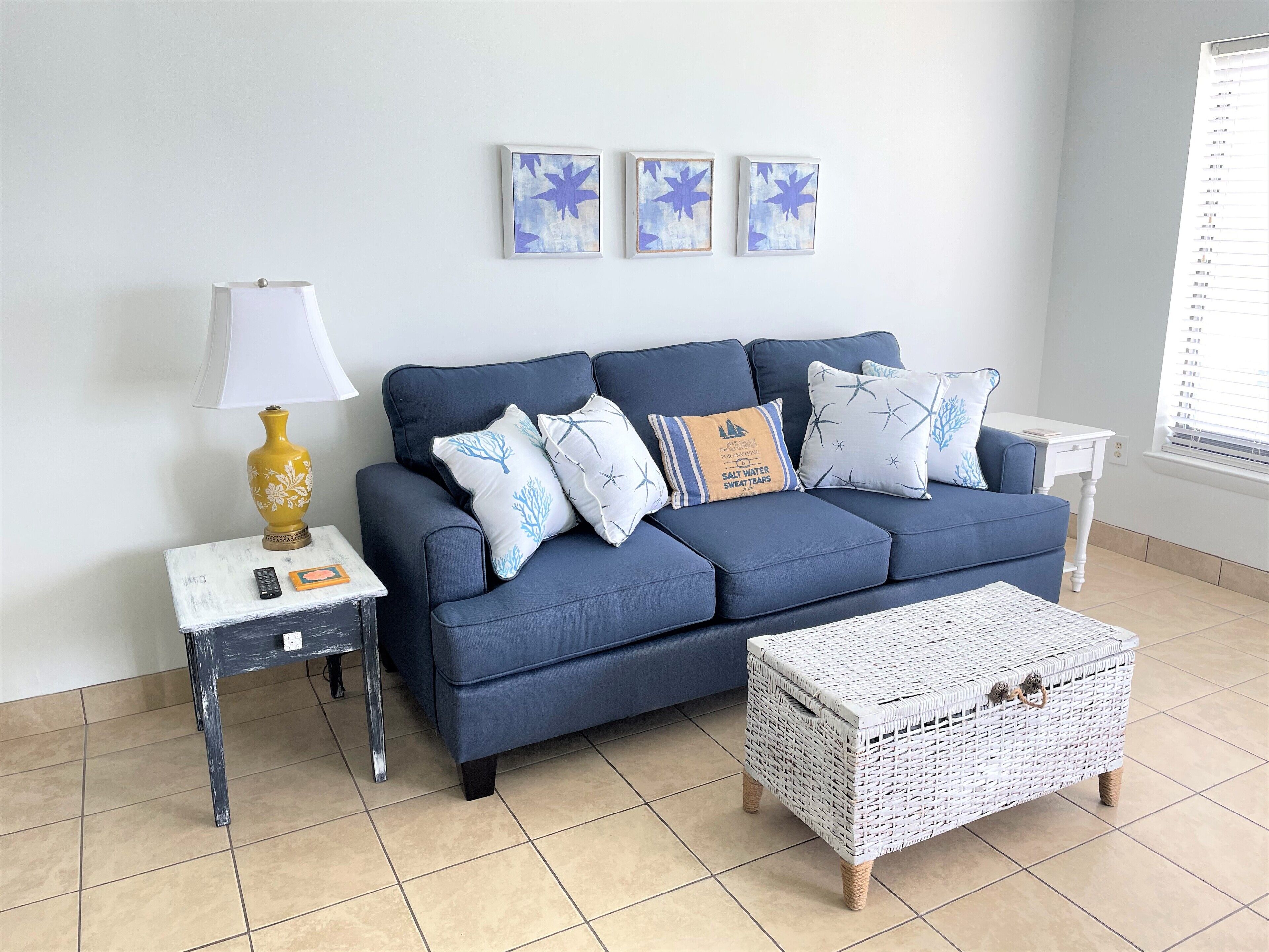 MAGNIFICENT OCEAN VIEWS FROM A BEAUTIFUL OCEAN FRONT CONDO