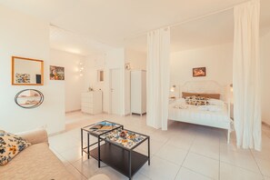 1 camera, ferro/asse da stiro, Wi-Fi gratuito, lenzuola