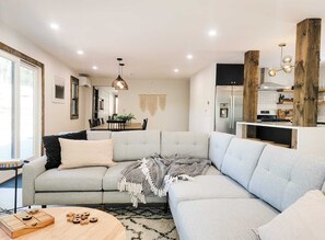 TV, fireplace, stereo, offices