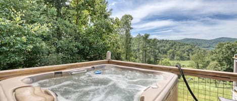 Tina de hidromasaje al aire libre