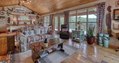 Rooster Ridge Studio - Mountain View - Hot Tub