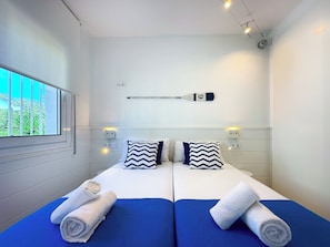 3 chambres, fer et planche à repasser, Wi-Fi gratuit, draps fournis