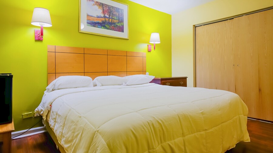 Hotel O Markham IL near Harvey/Tinley Park