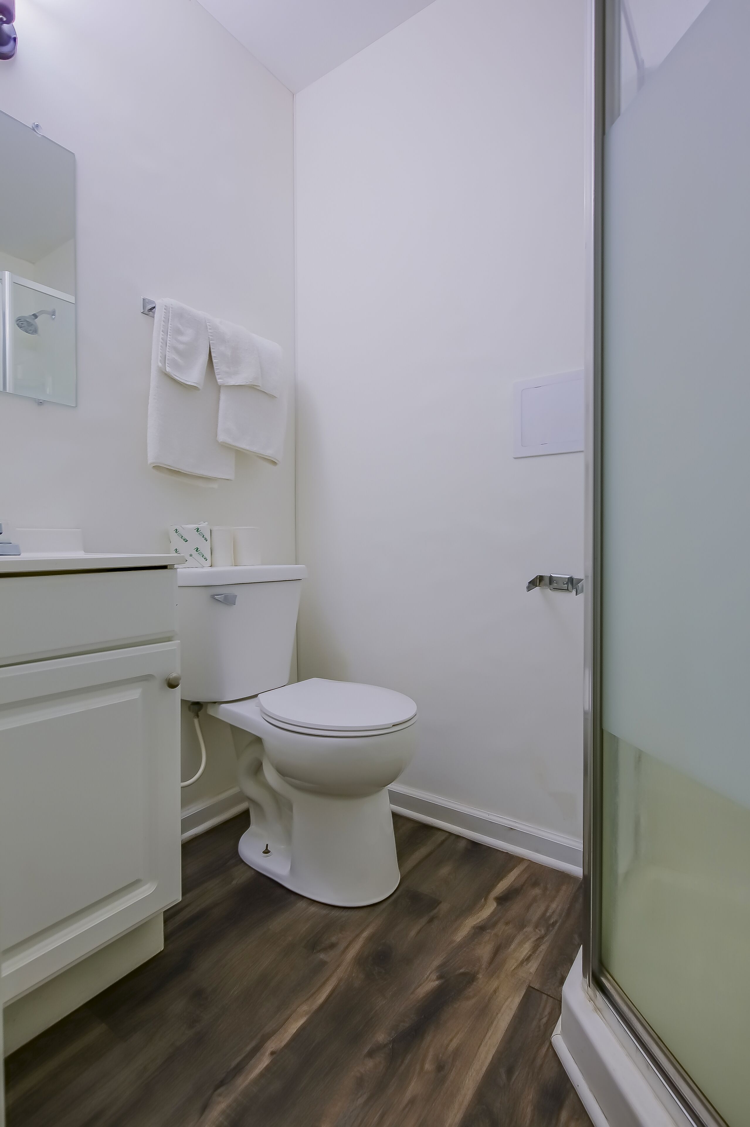 Room, 1 Double Bed | Bathroom | Free toiletries