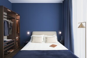 Deluxe-Apartment, 2 Schlafzimmer | 2 Schlafzimmer, hochwertige Bettwaren, Daunenbettdecken