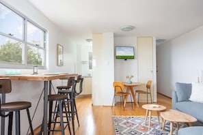 Dining - Bronte Beach Coastal Apartment with Ocean View (Waverley)