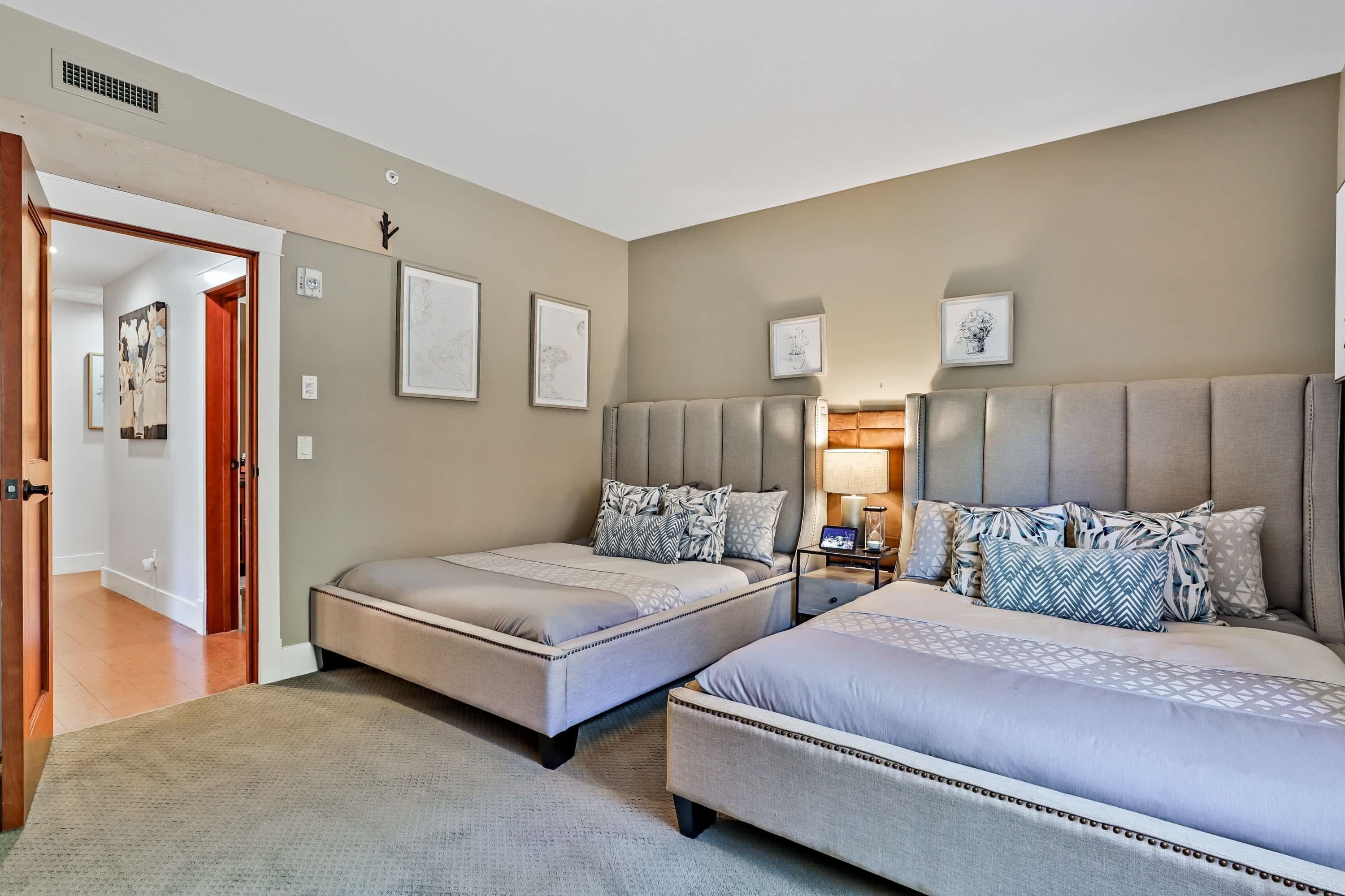 10 bedrooms, memory-foam beds, iron/ironing board, WiFi