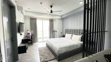 1 bedroom, in-room safe, iron/ironing board, free WiFi