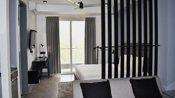 1 bedroom, in-room safe, iron/ironing board, free WiFi