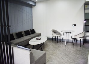 TV - Bedchambers Serviced Apartments, MG ROAD (Gurugram)