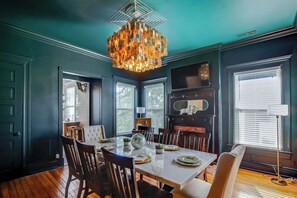 Dining - New Renovated 4BR Home, Fenced Yard w Playground (Louisville)