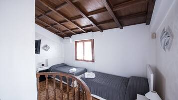 4 camere, una cassaforte in camera, una scrivania, insonorizzazione