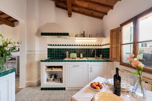 Fridge, microwave, stovetop, dishwasher - Florence Concierge-Palazzolo 27 (Firenze)